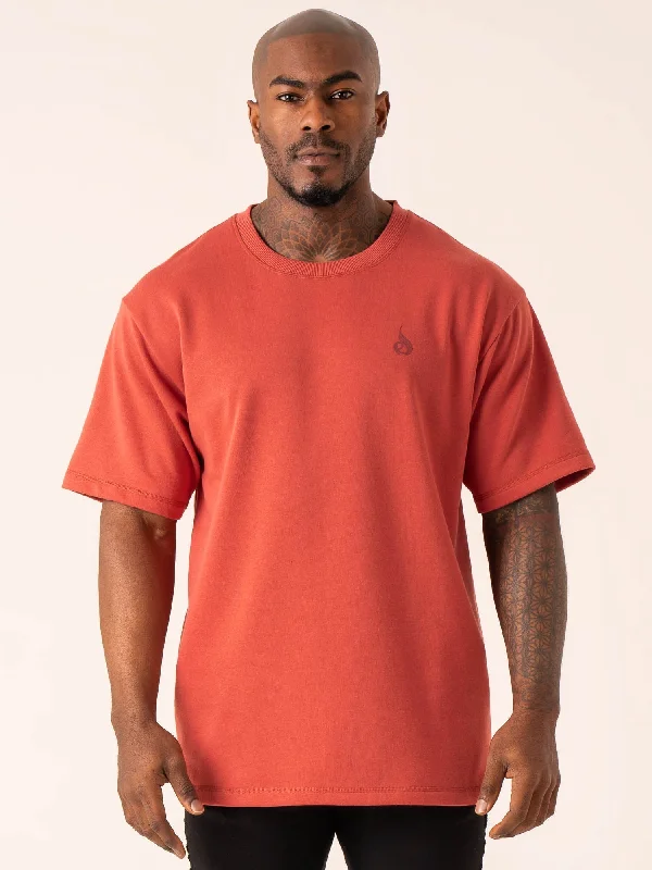 Throwback Oversized Fleece T-Shirt - Dusty Red