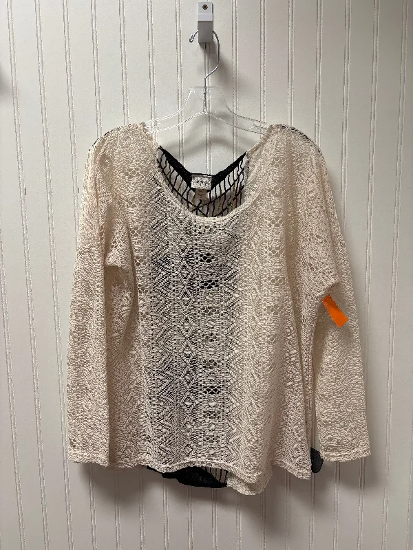 Top Long Sleeve By Daytrip In Beige, Size: S