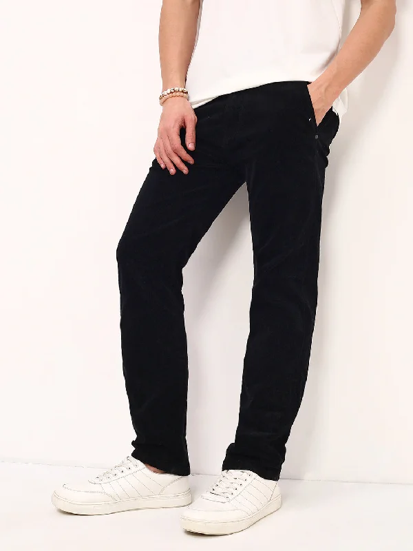 Men Black Solid Straight Fit Jeans